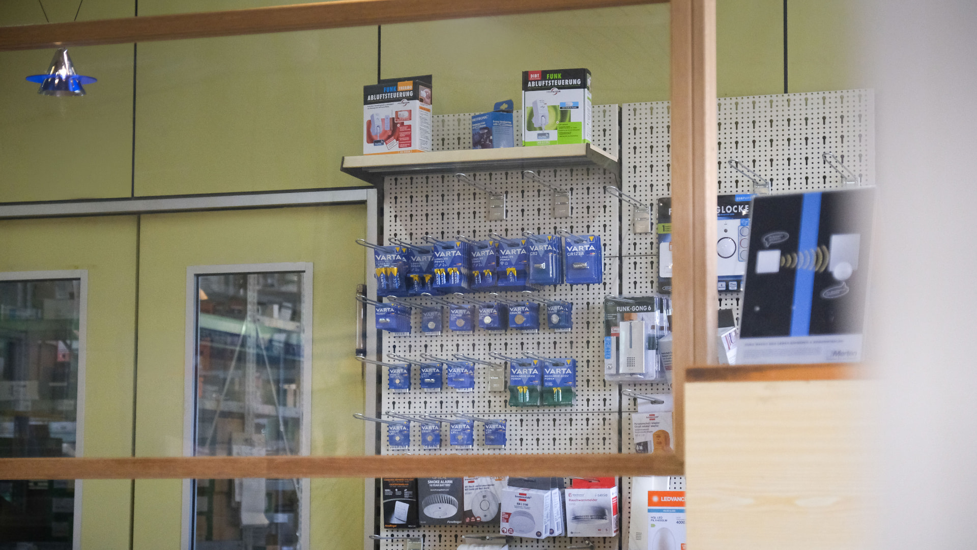 Verkaufsbereich von K. Rothhaupt Elektrofachgroßhandel